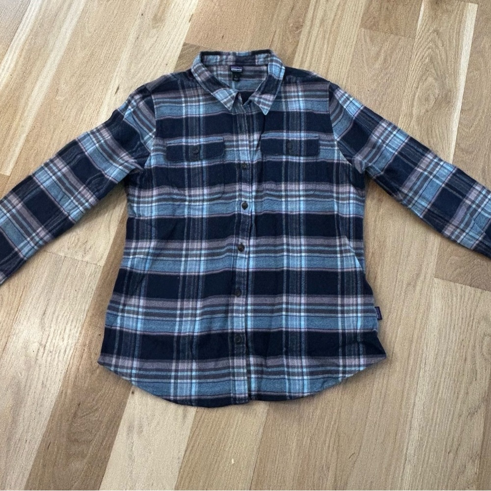 Women’s Patagonia Blue Plaid Button Down Flannel Shirt- size L